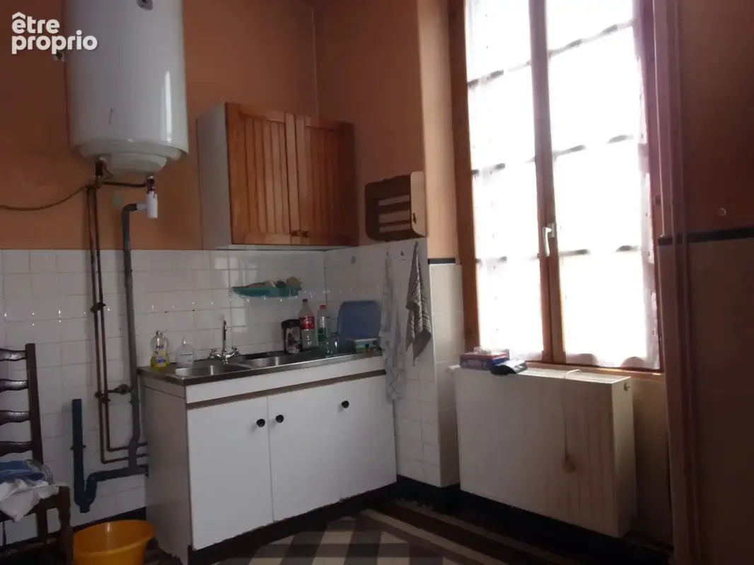 Yzeure, sur 731 m² Maison d'env. 110 m² habitables, à rénover - photo 5
