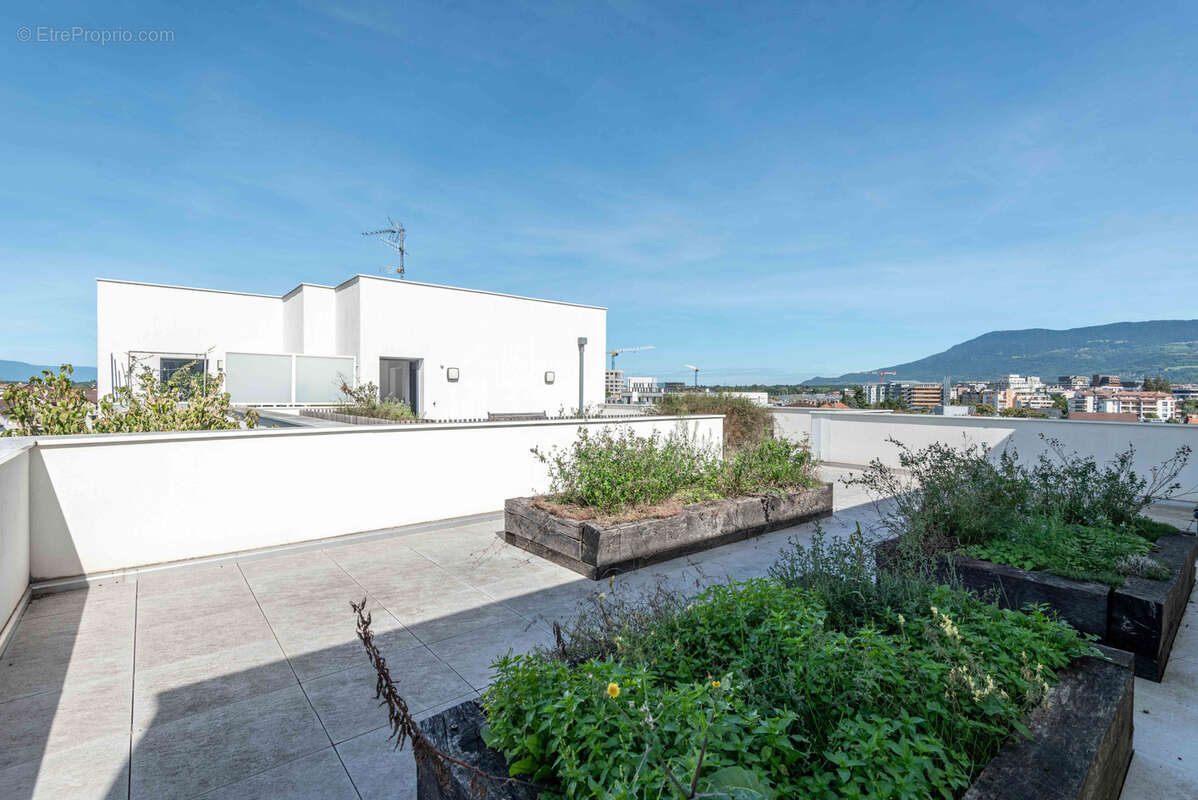 Appartement à AMBILLY