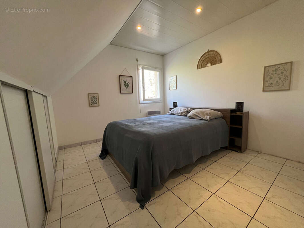 Maison à SERRES-CASTET