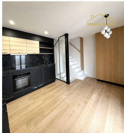 Appartement à LES LILAS