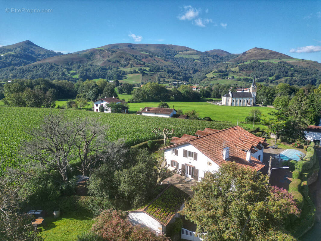 Maison à SAINT-JEAN-PIED-DE-PORT
