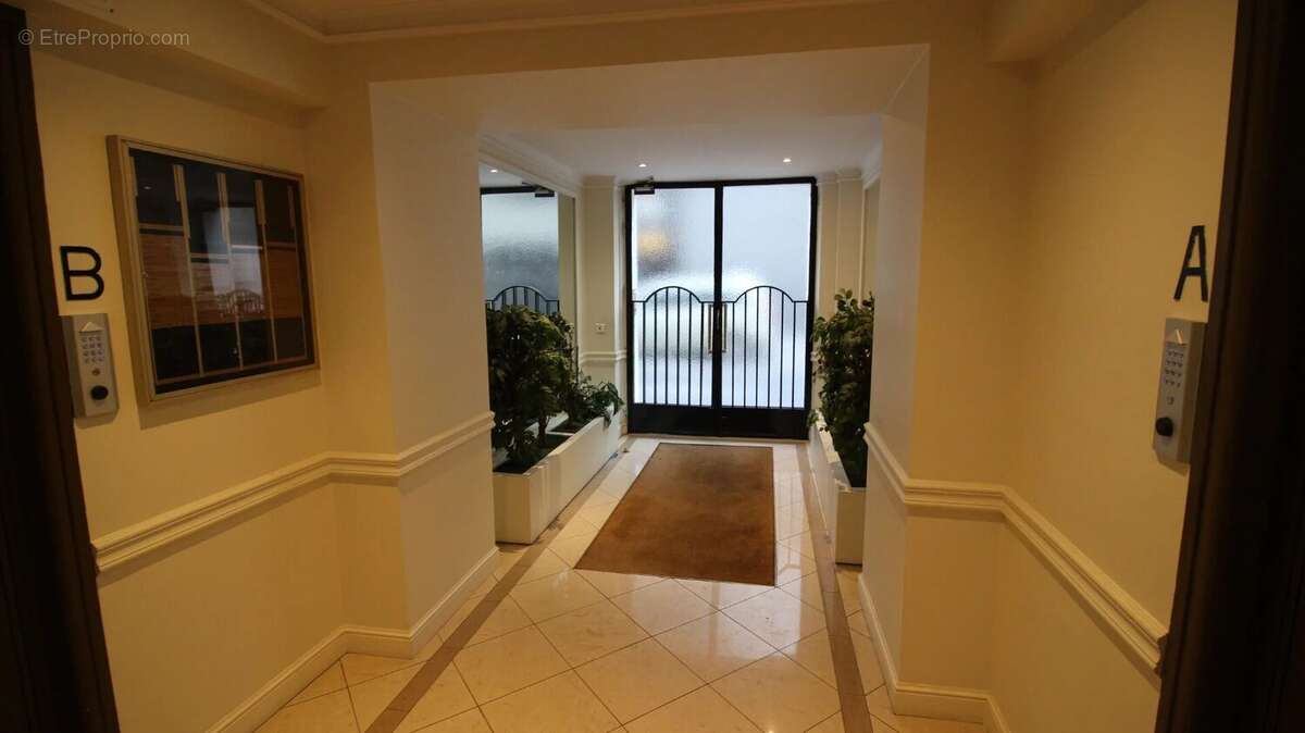 Appartement à PARIS-15E