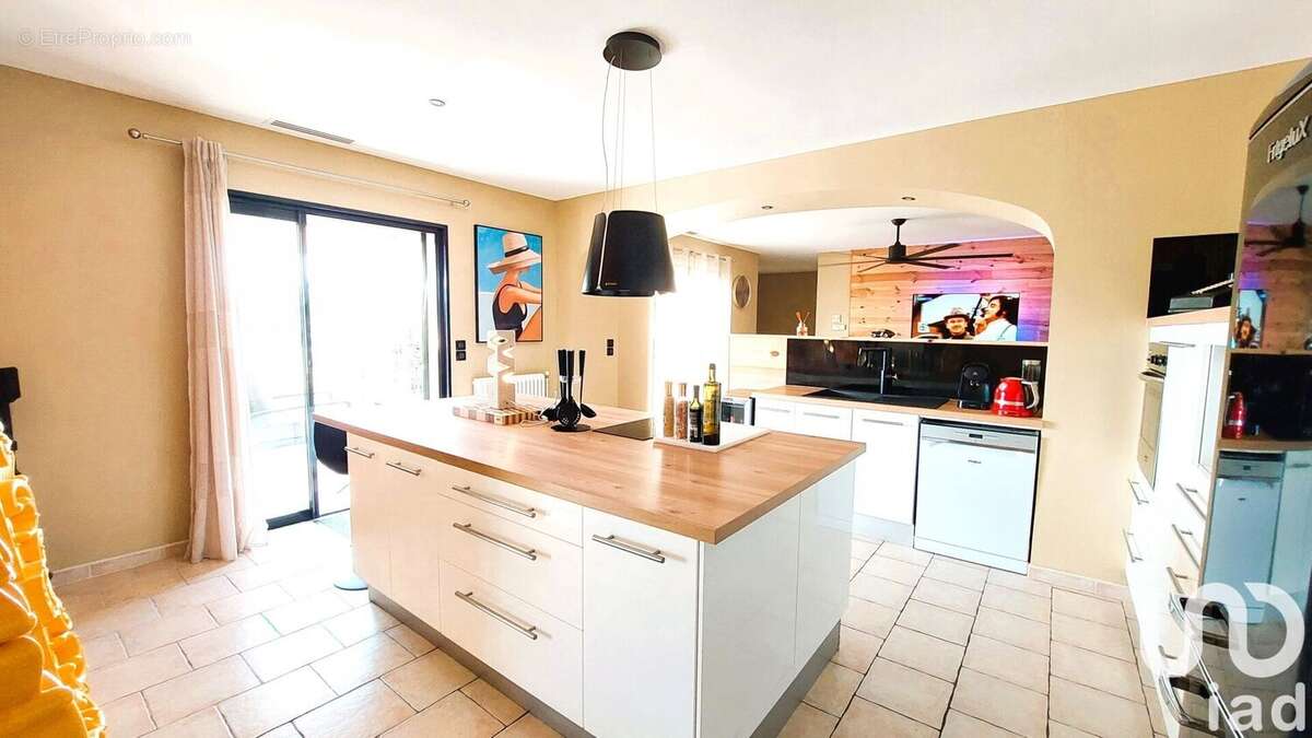 Photo 5 - Maison à ALBA-LA-ROMAINE