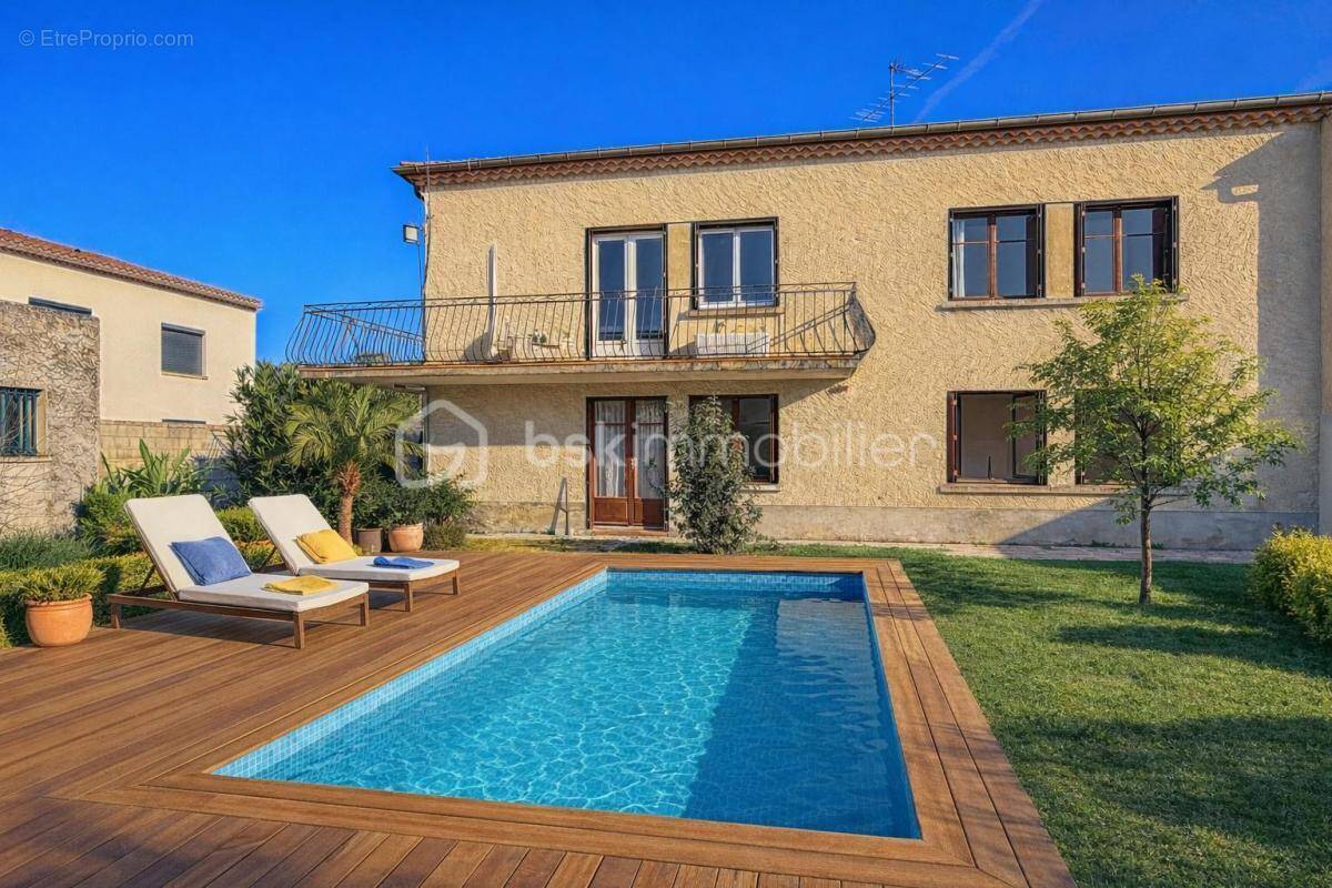 Maison à LE PONTET