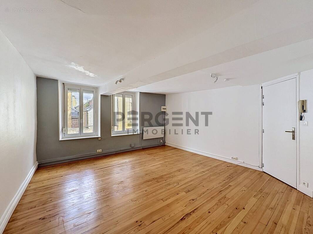Appartement à CHARLEVILLE-MEZIERES