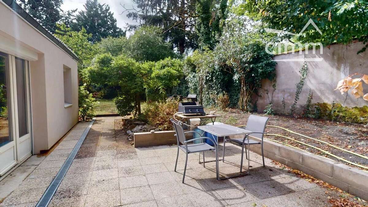 Maison à SAINT-CYR-EN-VAL