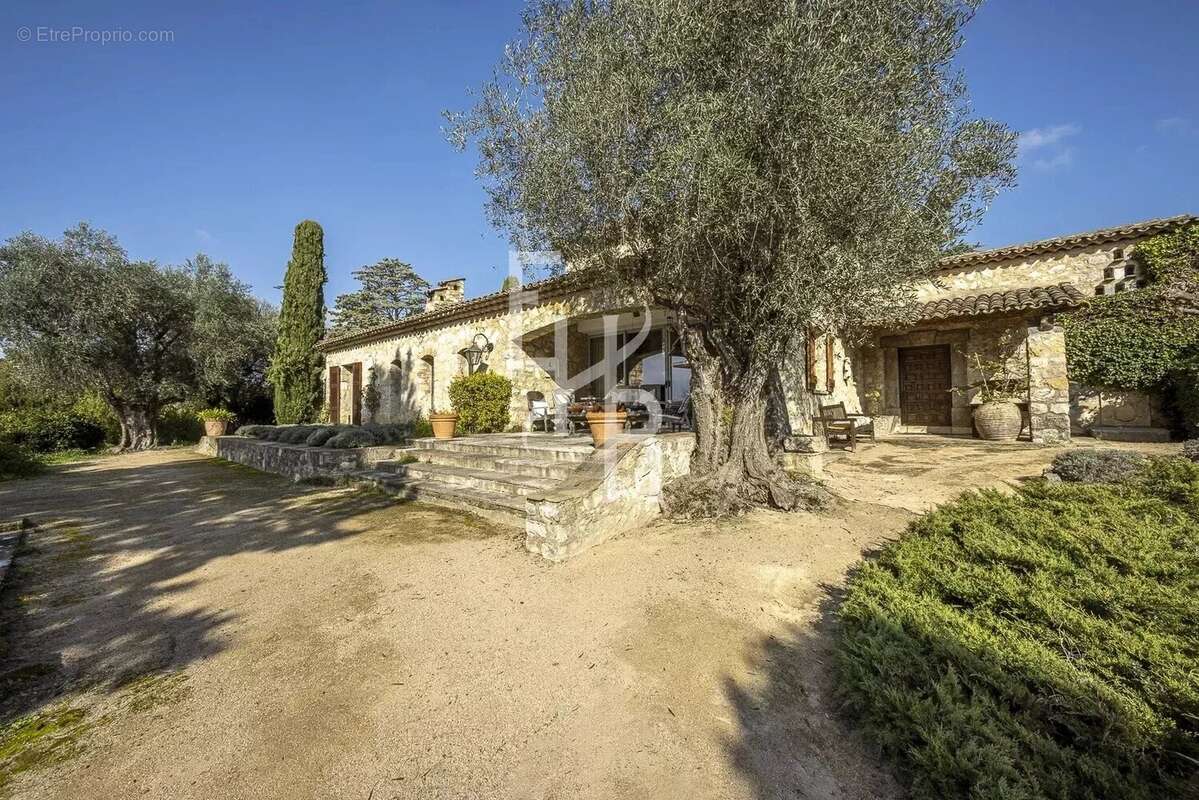 Maison à MOUGINS