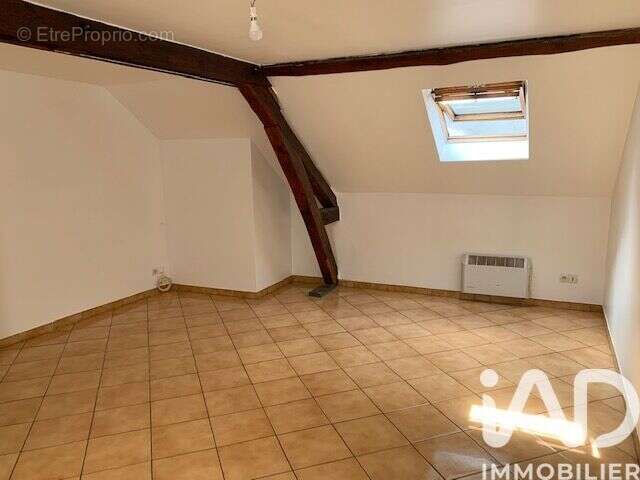 Appartement 330 m² à Montereau-Fault-Yonne  - photo 7
