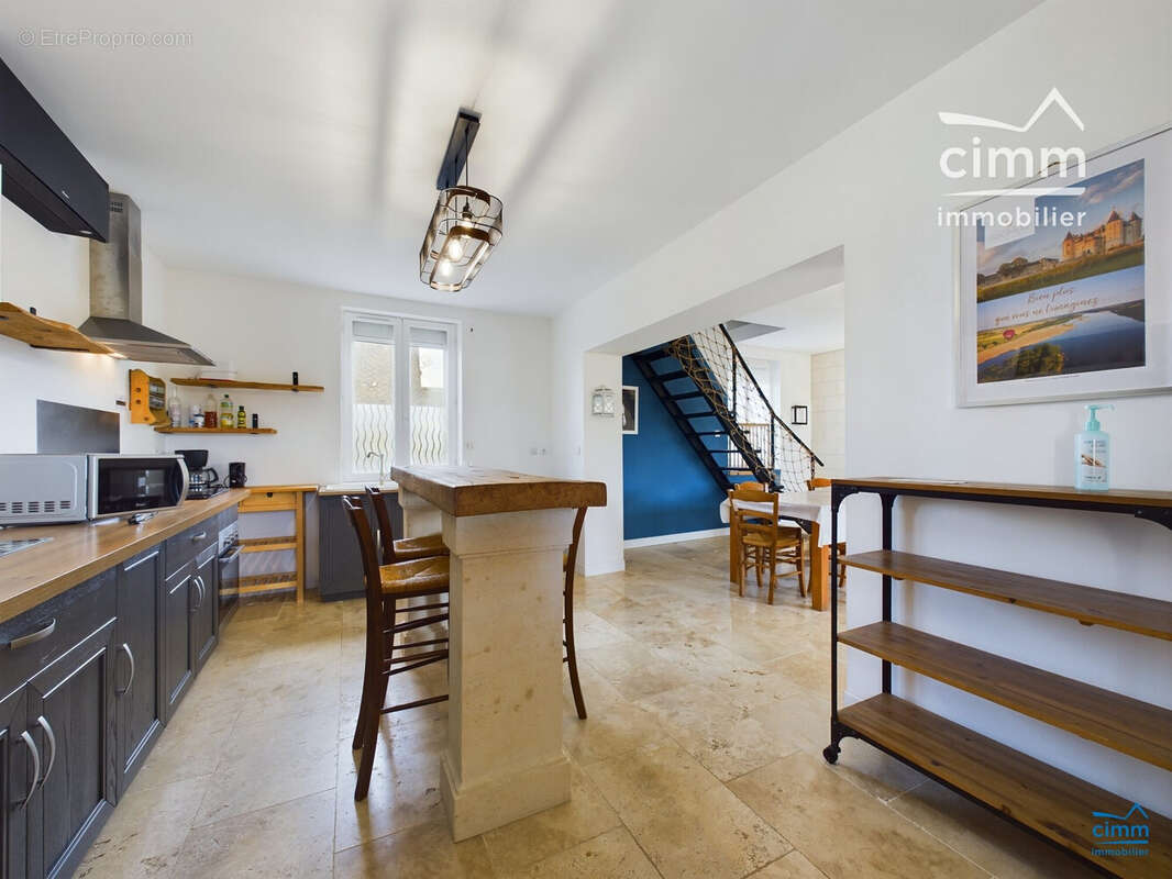 Maison à VILLEBERNIER