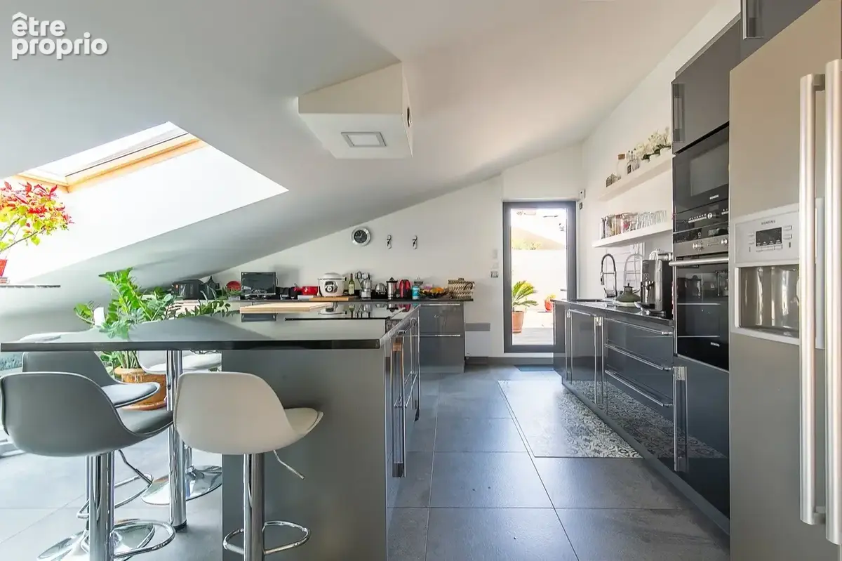 Dernier  etage vue mer  t4/5  prado/borely - photo 13