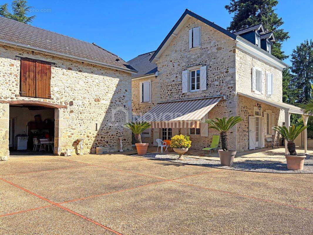 Maison à GAN