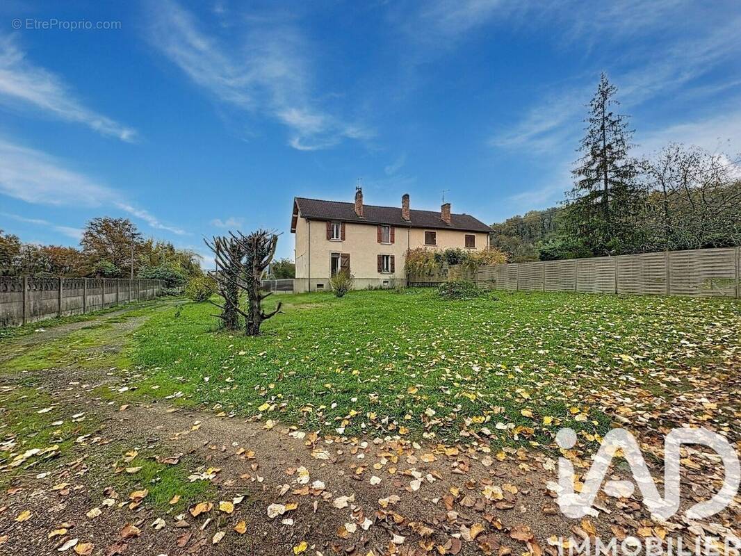 Photo 1 - Maison à LE LARDIN-SAINT-LAZARE