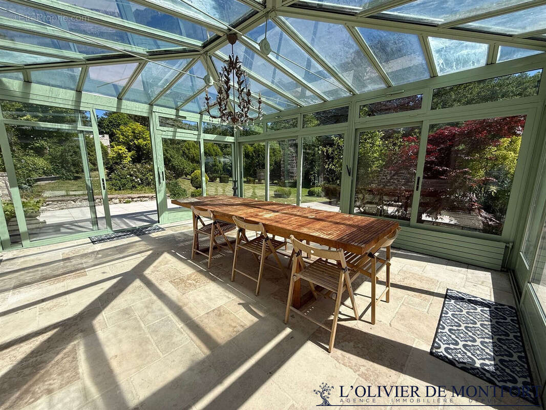 Maison à MONTCHAUVET