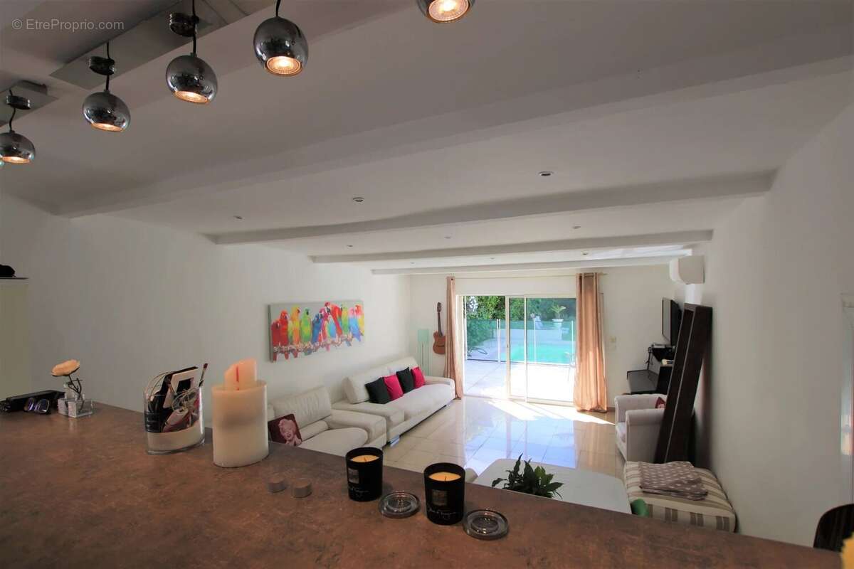 Superbe maison individuelle en plein coeur de cannes! - photo 11