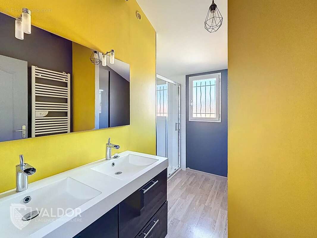 Maison à MONTMERLE-SUR-SAONE