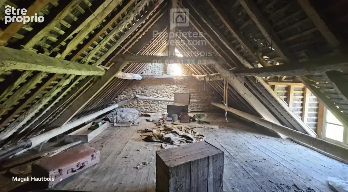 Maison en pierre à rénover et dépendances  Le Val Saint Père 6 pièce(s) 149 m2 - photo 8