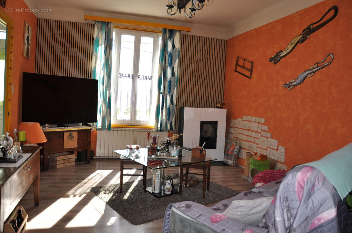 Maison à JALIGNY-SUR-BESBRE