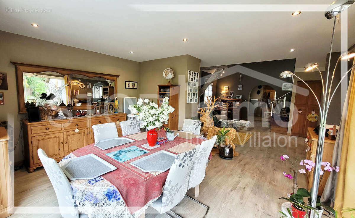 Maison à ESTREELLES