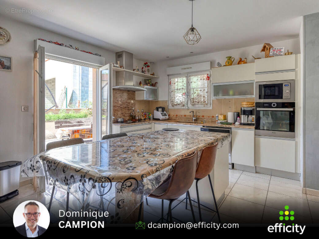 Maison 182 m² à Vif  - photo 6
