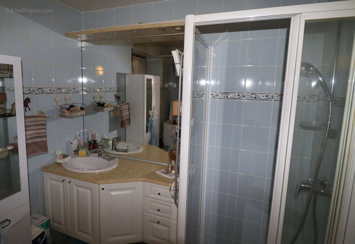 Proche de CUISERY (71) Maison de village en pierre rénovée avec dépendances - photo 10