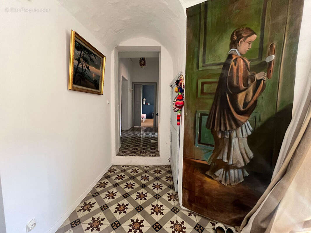 Maison de village avec piscine et 5 chambres - photo 7