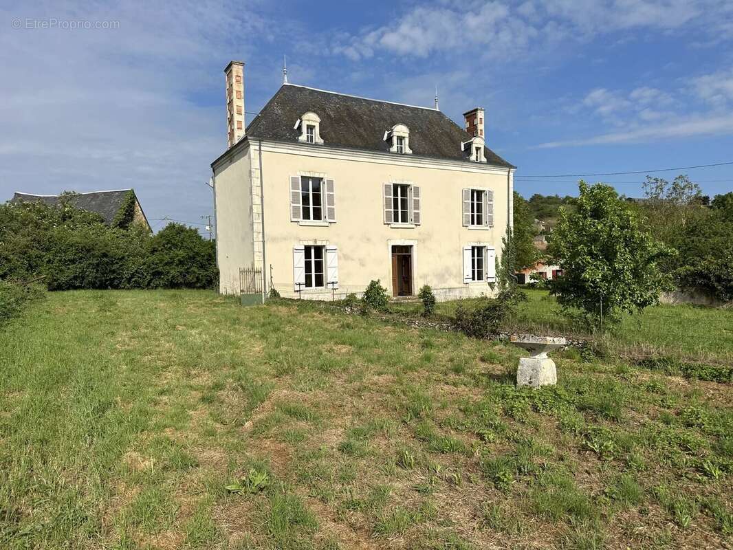 Maison à SAINT-GENEROUX
