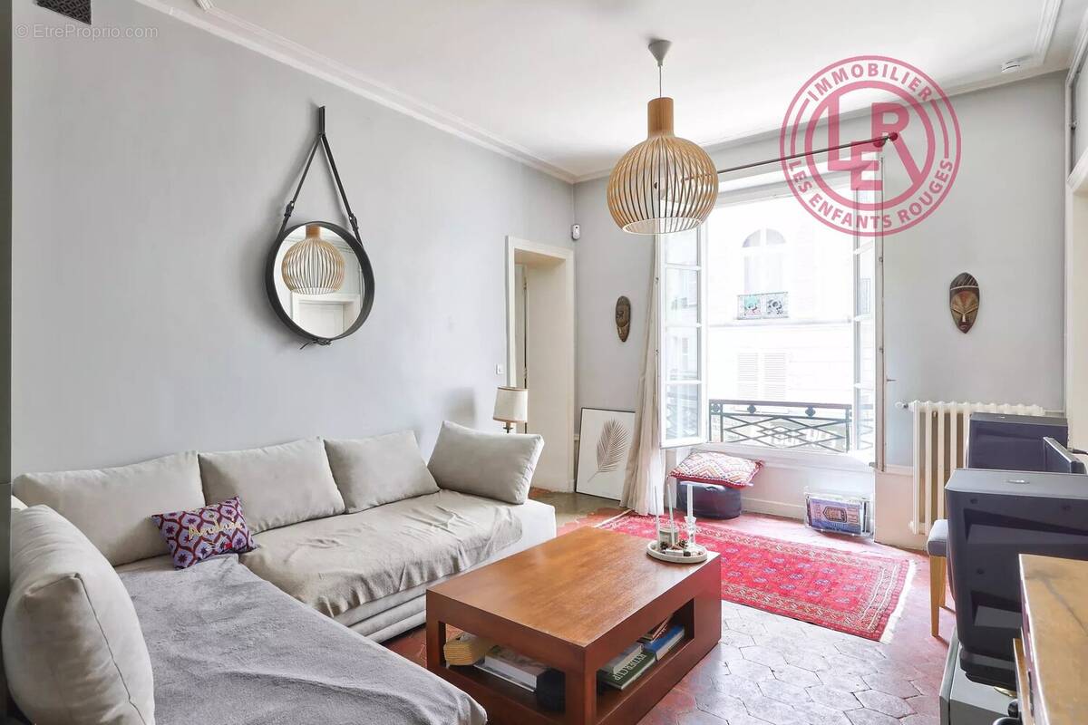 Appartement à PARIS-10E