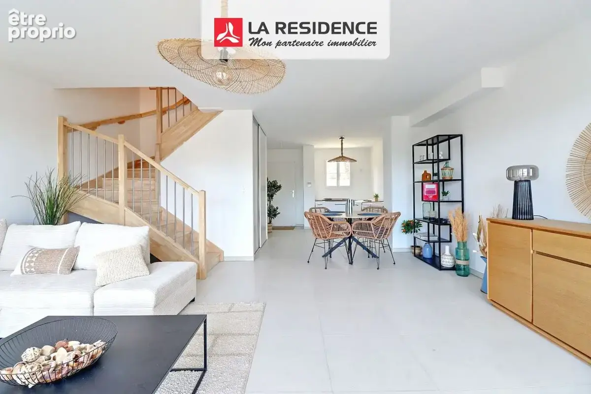 Maison 89 m² à La Garde-Freinet  - photo 2