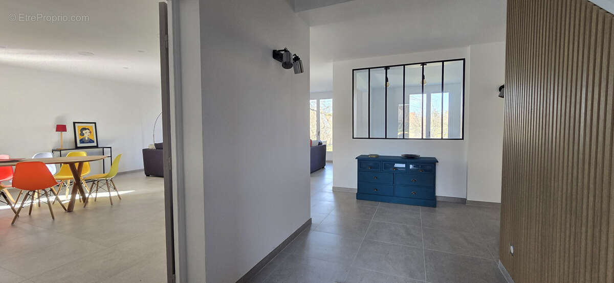 Maison à PERIGNAT-LES-SARLIEVE