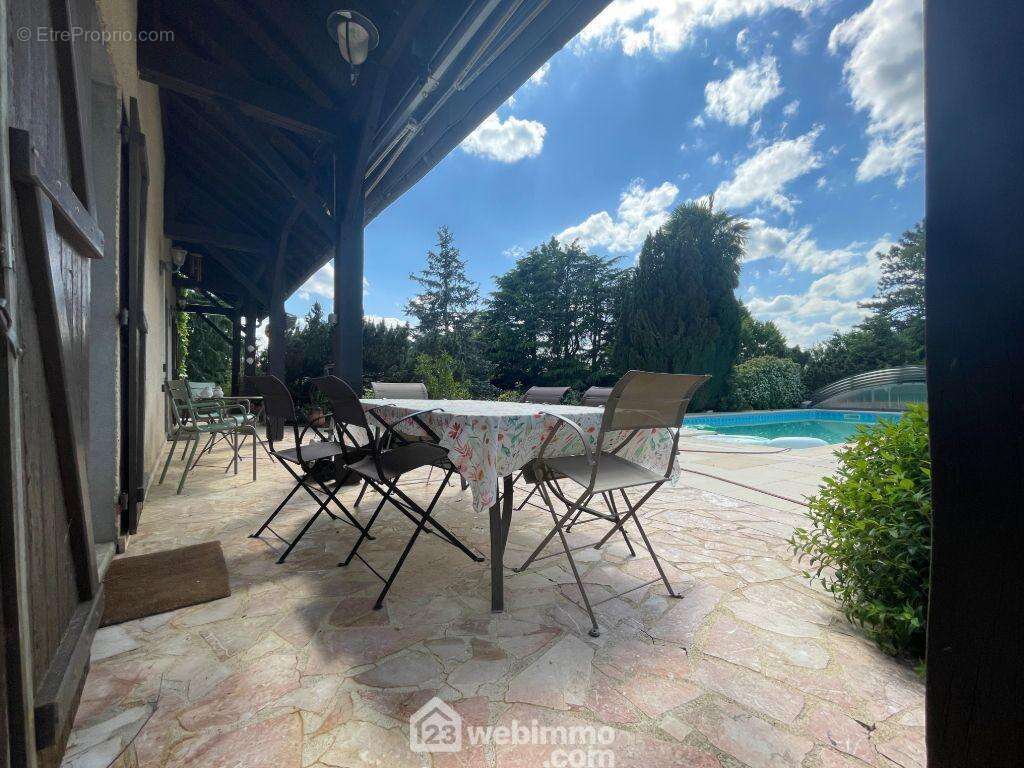 Grande terrasse... - Maison à VIVONNE