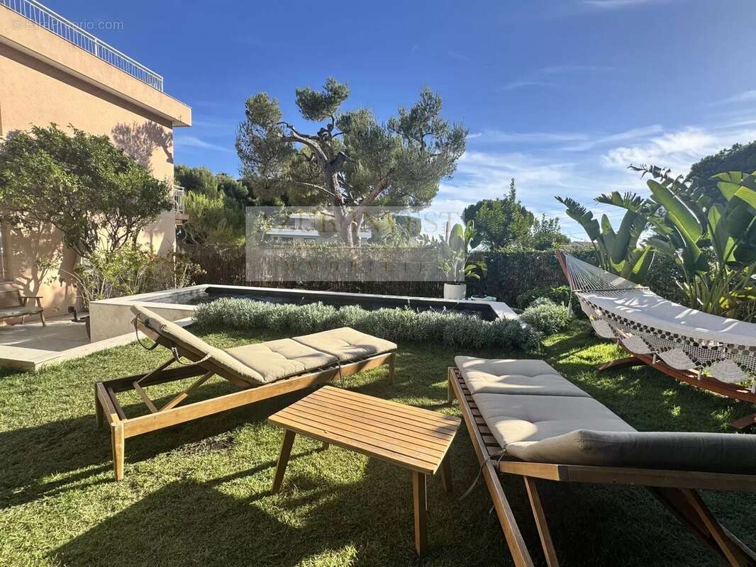 Appartement à ROQUEBRUNE-CAP-MARTIN