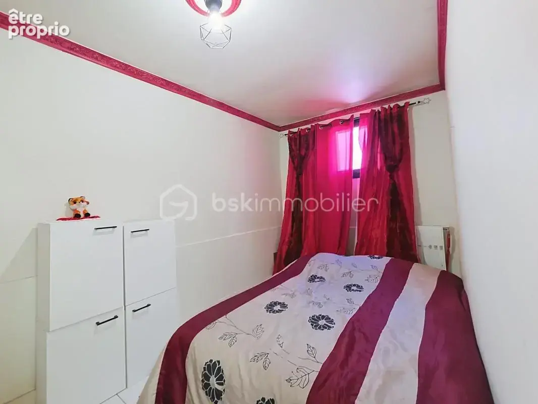 Maison de 5 pièces avec 3 chambres et sa dépendance meublée - photo 11