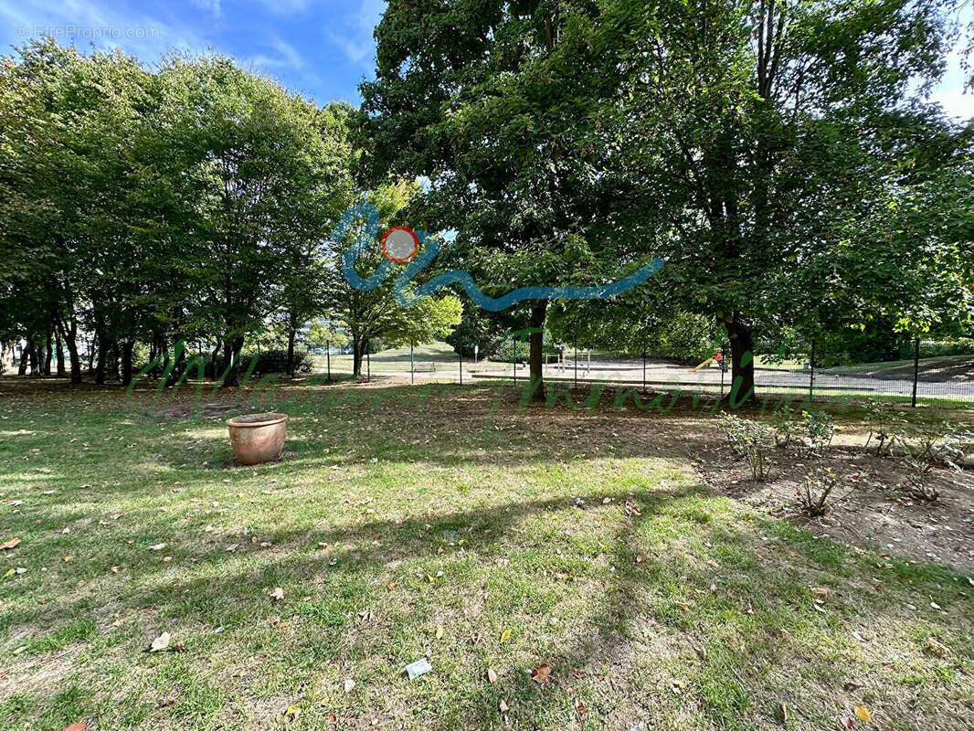 Appartement à LES MUREAUX