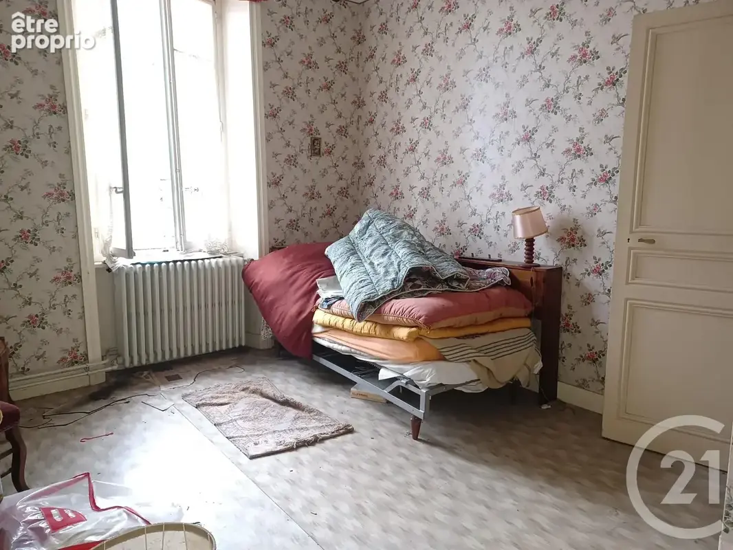 Maison 10 pièces 220 m² à vendre à Bourg-Argental (42220) - photo 10
