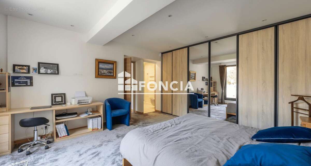 Appartement à RUEIL-MALMAISON