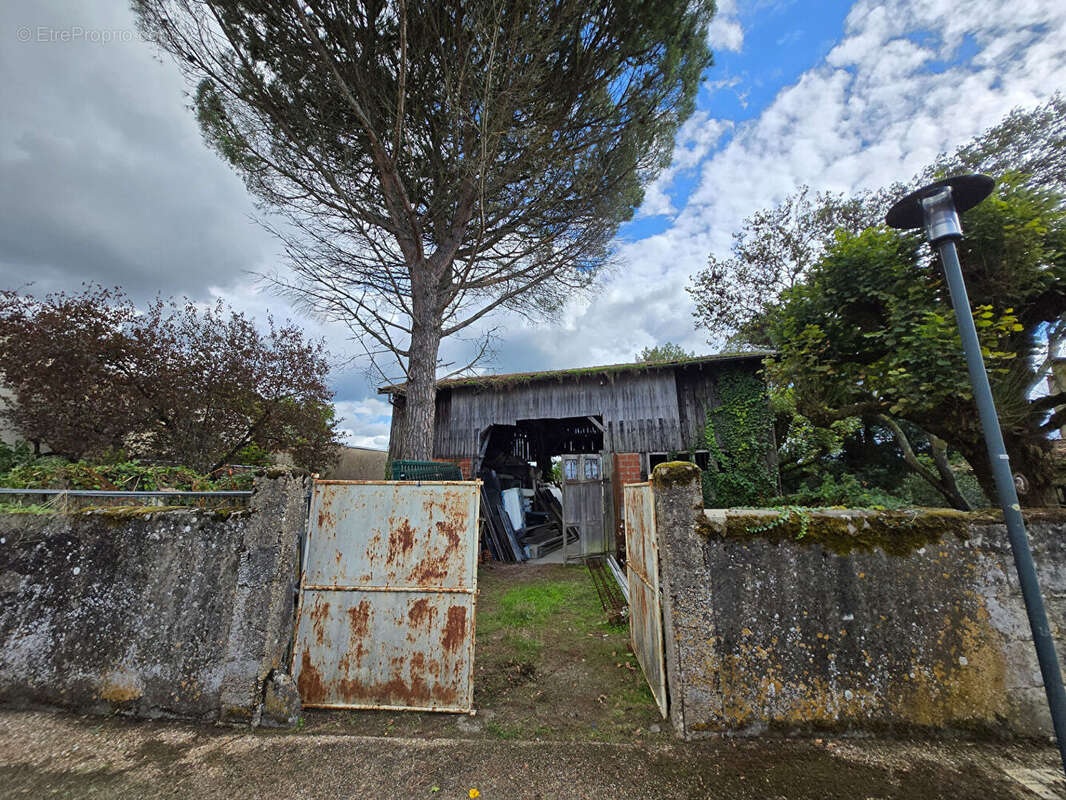 Terrain à SAINTE-EULALIE