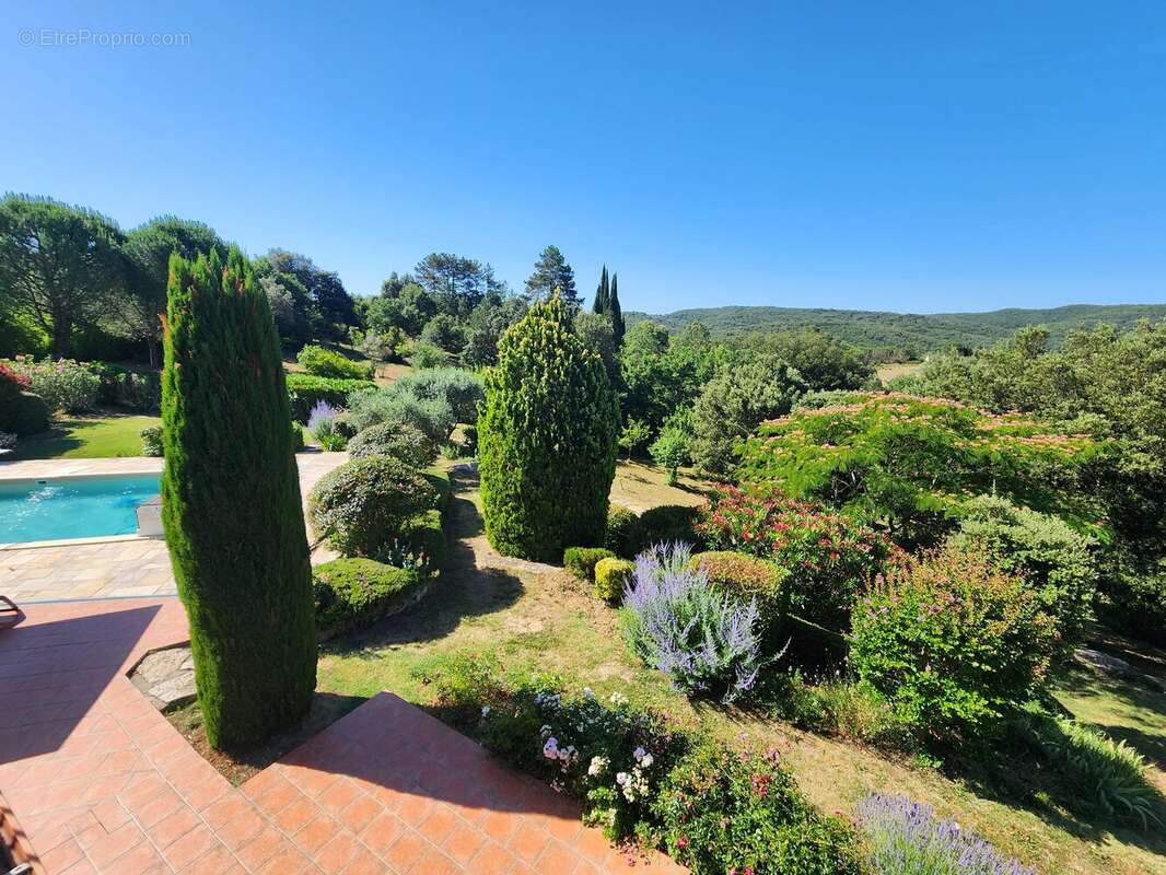Superbe Villa de Campagne Alliant Luxe Moderne et un Magnifique Terrain - photo 26