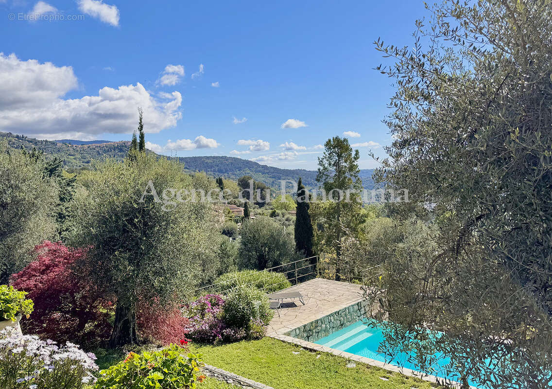 Un authentique mas du xviiième siecle avec sa vue mer - photo 6