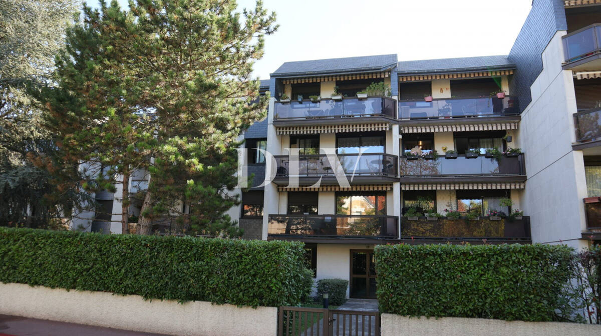 Appartement à SAINT-MAUR-DES-FOSSES