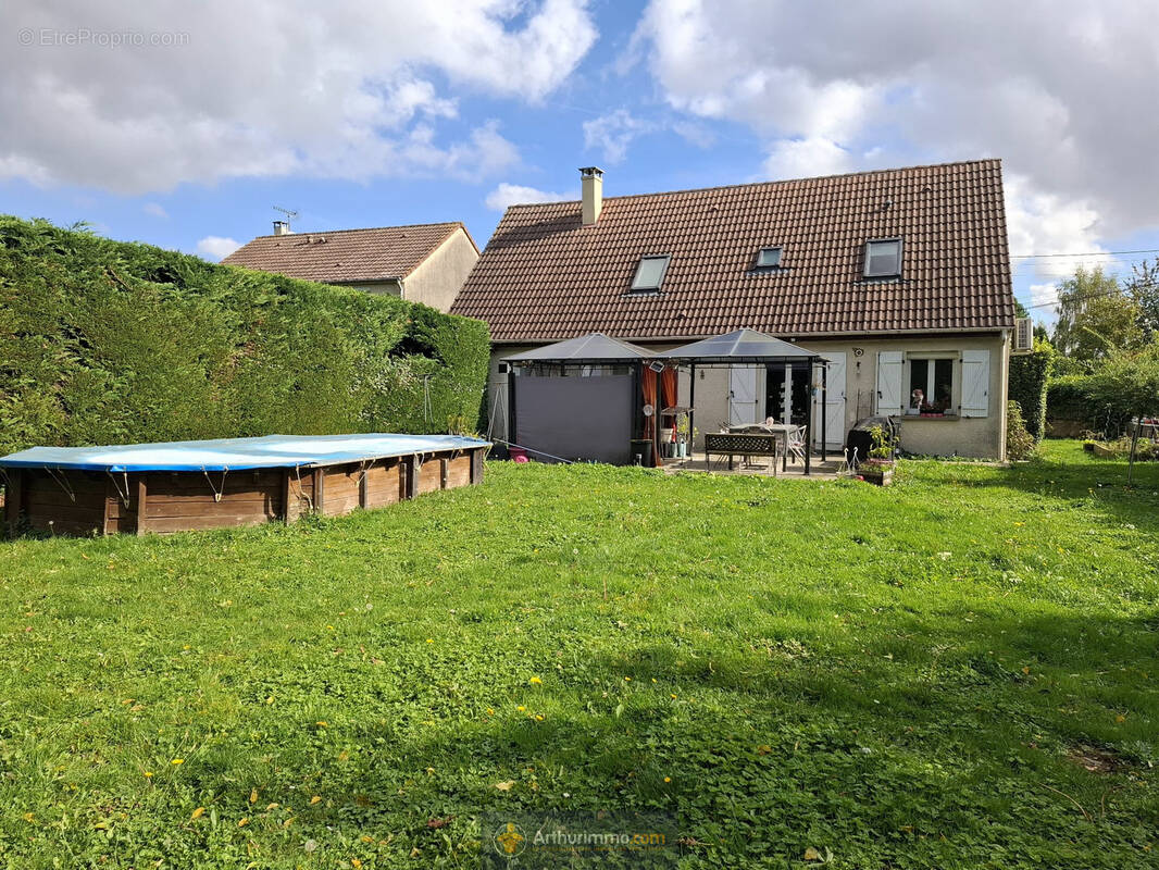 Maison à CHEVRU