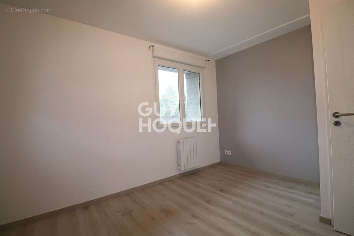 Maison à SAINT-LAURENT-DE-MURE