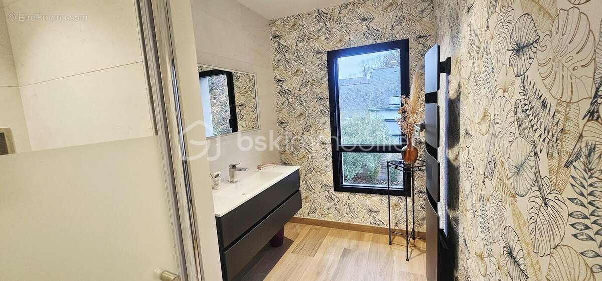 Maison contemporaine (2021) de 203 m² – spa de nage & écrin boisé privatif - dpe a - photo 16
