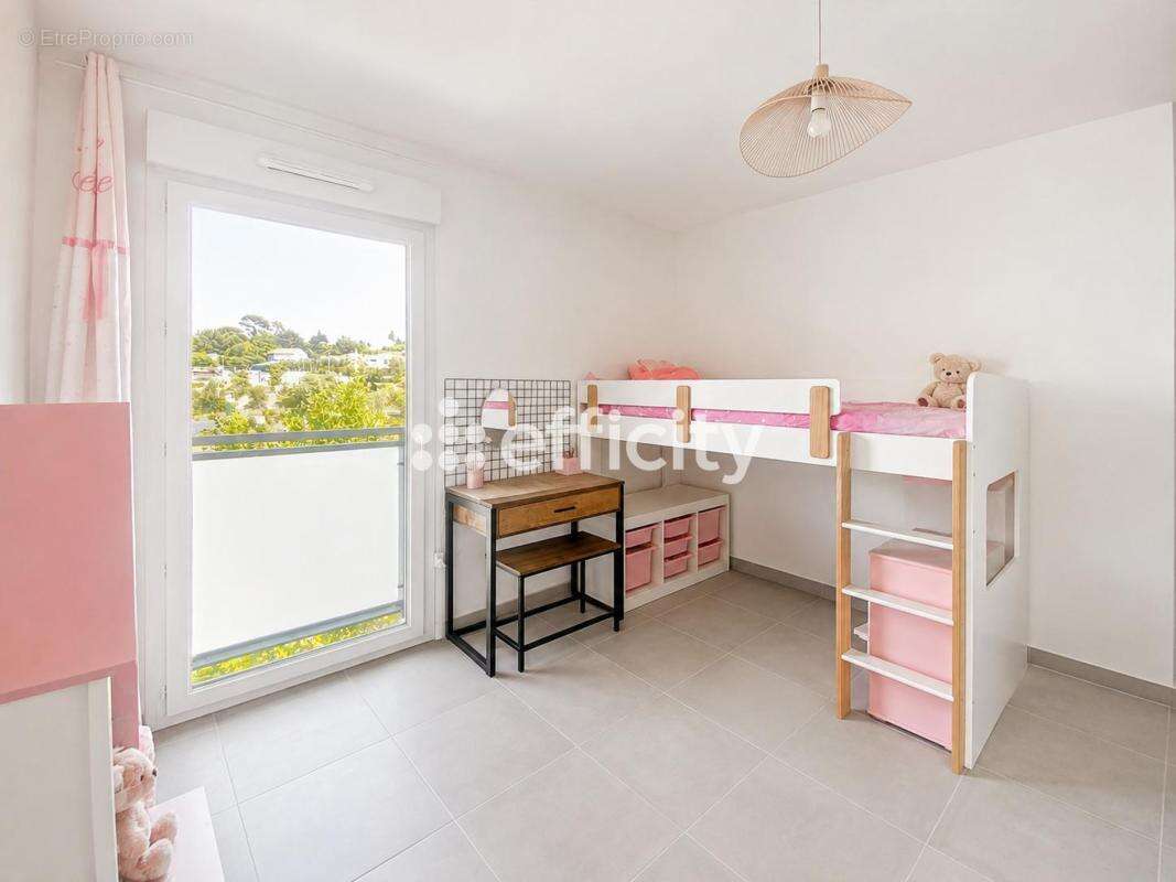 Appartement à MARSEILLE-13E