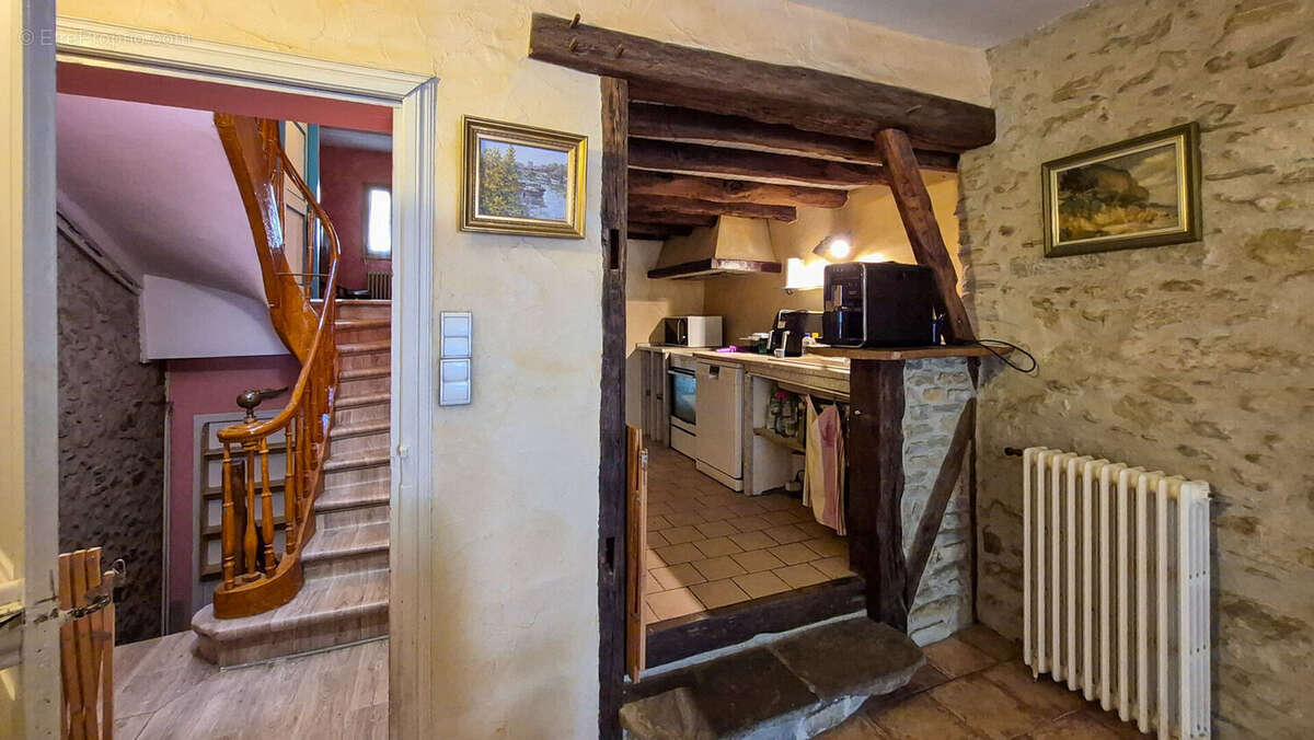 Maison de village de caractère de 5 chambres avec garage au cœur de Chalabre - photo 8