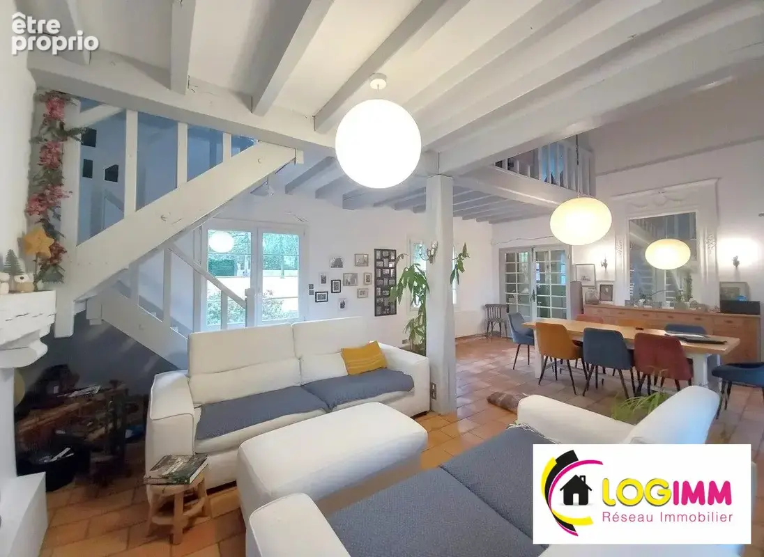 Maison 8 pièces 221 m² à vendre à Louvignies-Quesnoy (59530) - photo 8