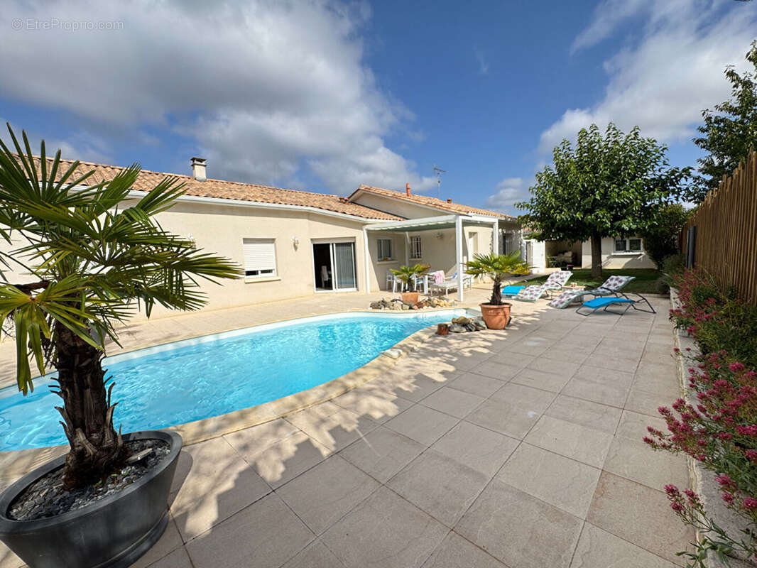 Maison L Isle D Espagnac 5 pièce(s) 132 m2 - photo 16