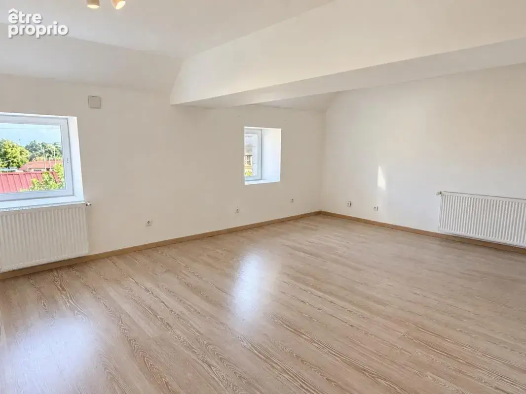 Maison de caractère en pierre avec vaste terrain clos - photo 4