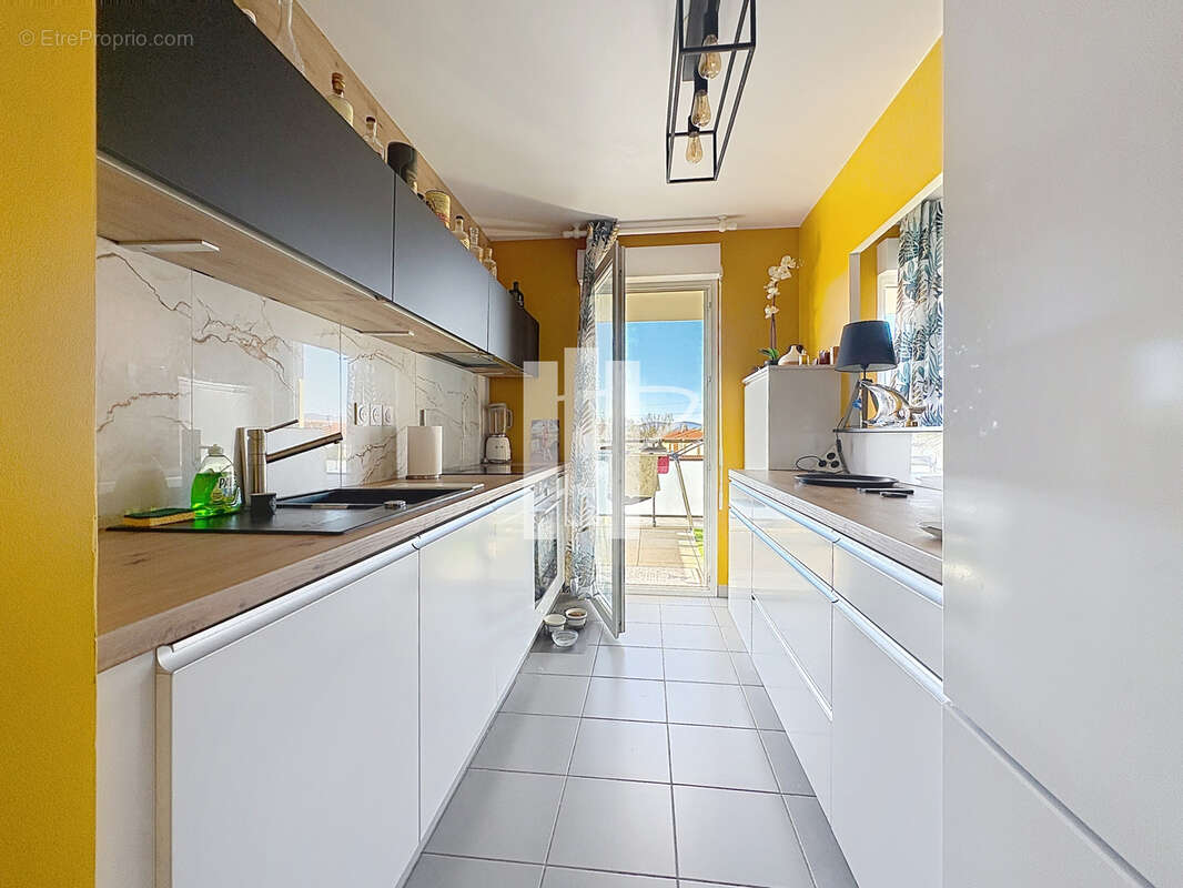 À vendre, superbe appartement 2 pièces de 49 m2 avec terrasse exposée plein sud - photo 4