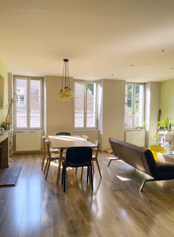 Appartement à SALINS-LES-BAINS