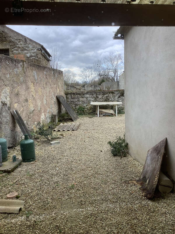 Maison à GENAY